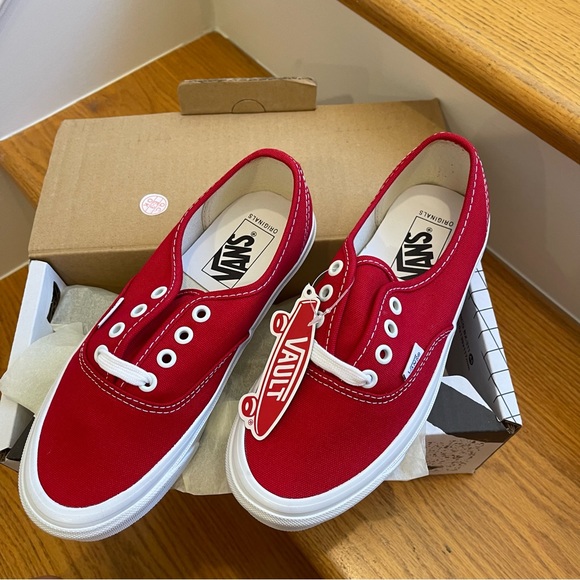 NWT Vans Vault OG Authentic LX in red / true white - Picture 12 of 16